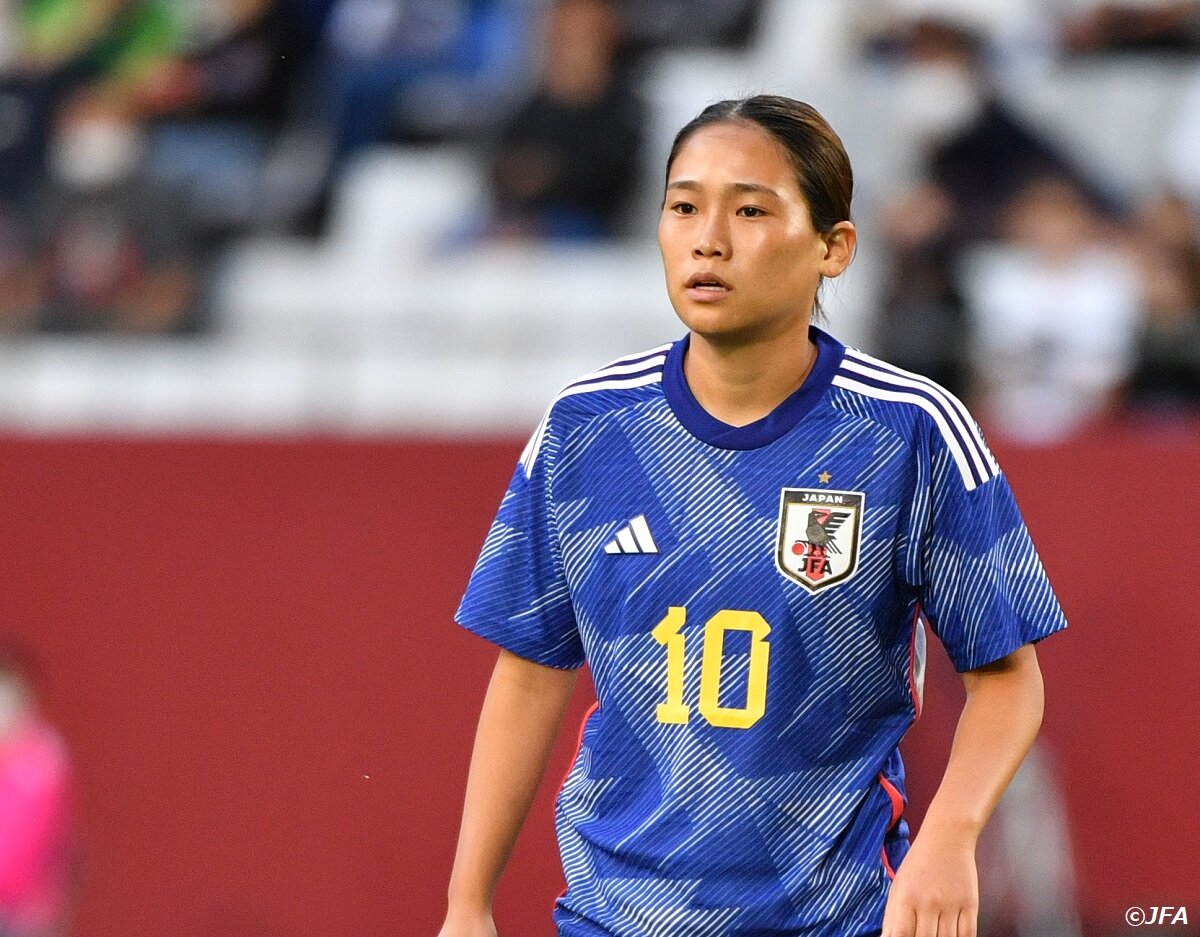 サッカー女子日本代表　長谷川唯　2022アウェイユニフォームです